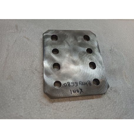 PLAQUE REHAUSSE 8 TROUS INOX