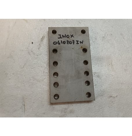 PLAQUE REHAUSSE C/CAR 207X115    12 trous INOX 83 X 56