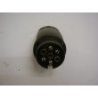 ADAPTATEUR  7B FICHE/13 BR SOCLE COMPACT